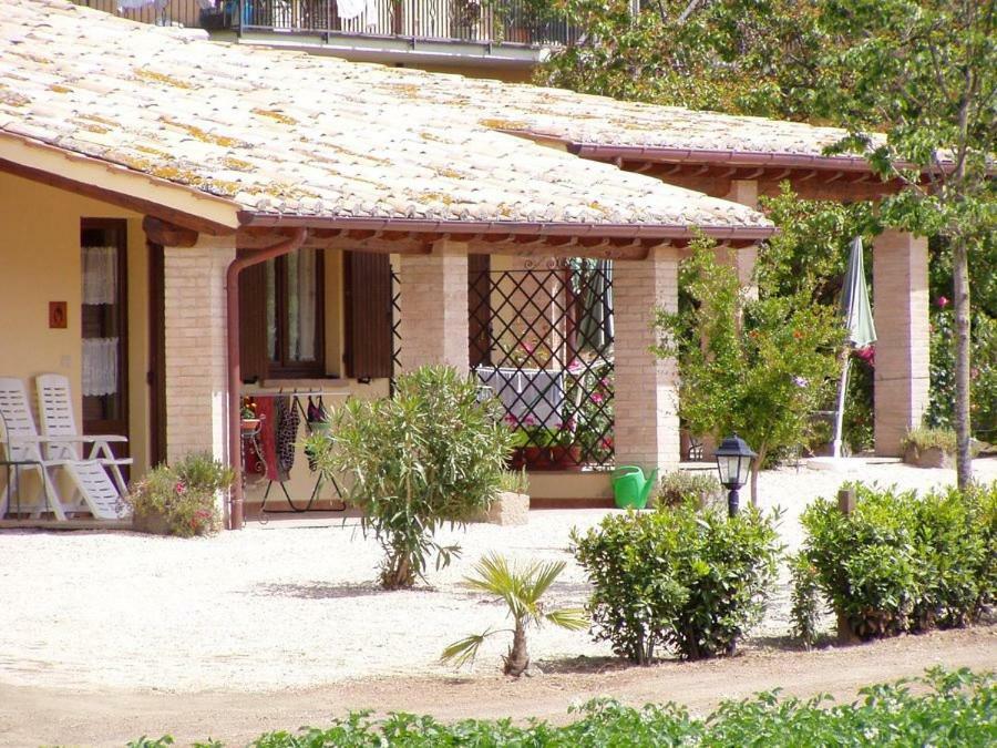 Agriturismo Casale Del Contadino Bolsena Exterior foto